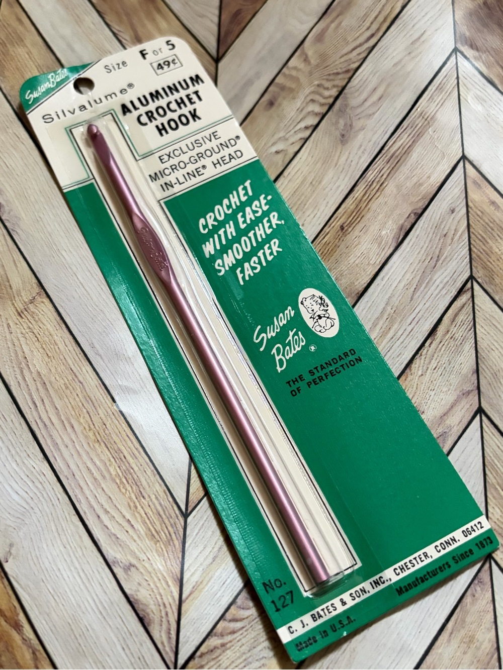Vintage Silvalume Susan Bates Aluminum Crochet Hook - Pink